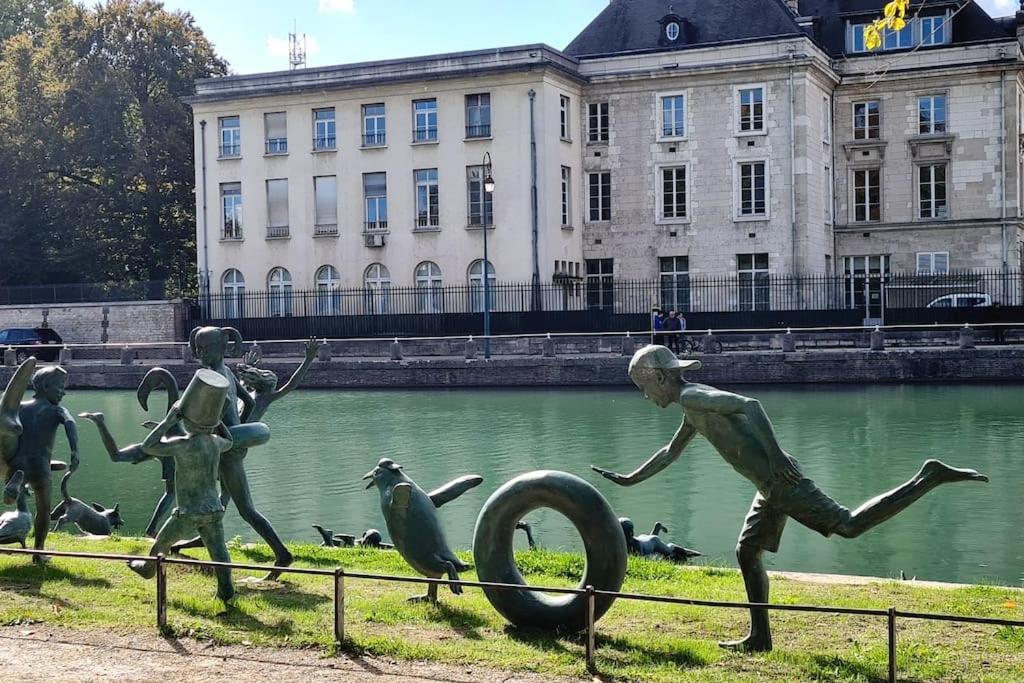 La Maison Des Delices Dosches Eksteriør billede